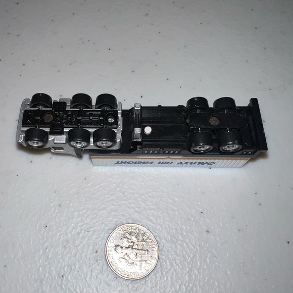 VINTAGE!  Micro Machines-Galaxy Air Freight Semi Tractor Trailor - Picture 6 of 10